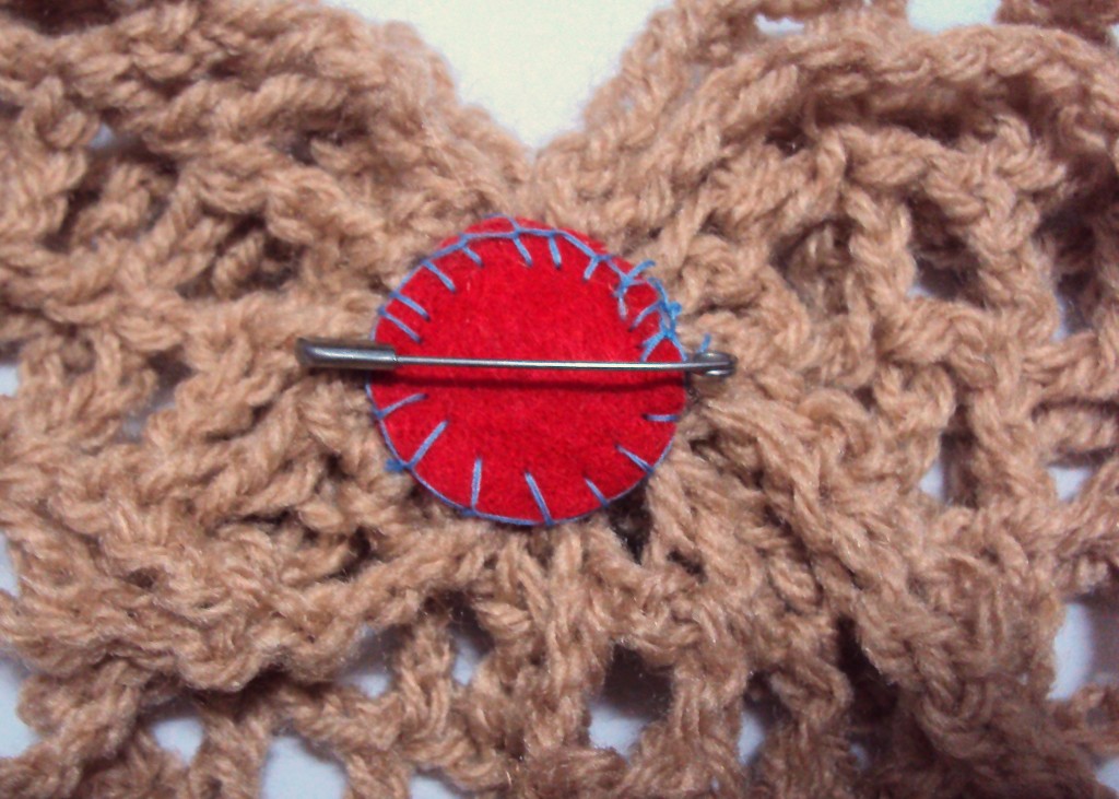 crochet-spot-blog-archive-how-to-use-a-safety-pin-as-a-pin-back-for